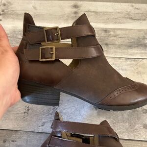 JBU Brava Encore Size 11 Brown Heeled Boots Patch  Straps Vegan Leather
